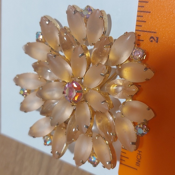 Juliana D&E Vintage Estate Brooch Gold Tone Peach Frosted Navette AB Stones - Picture 7 of 7